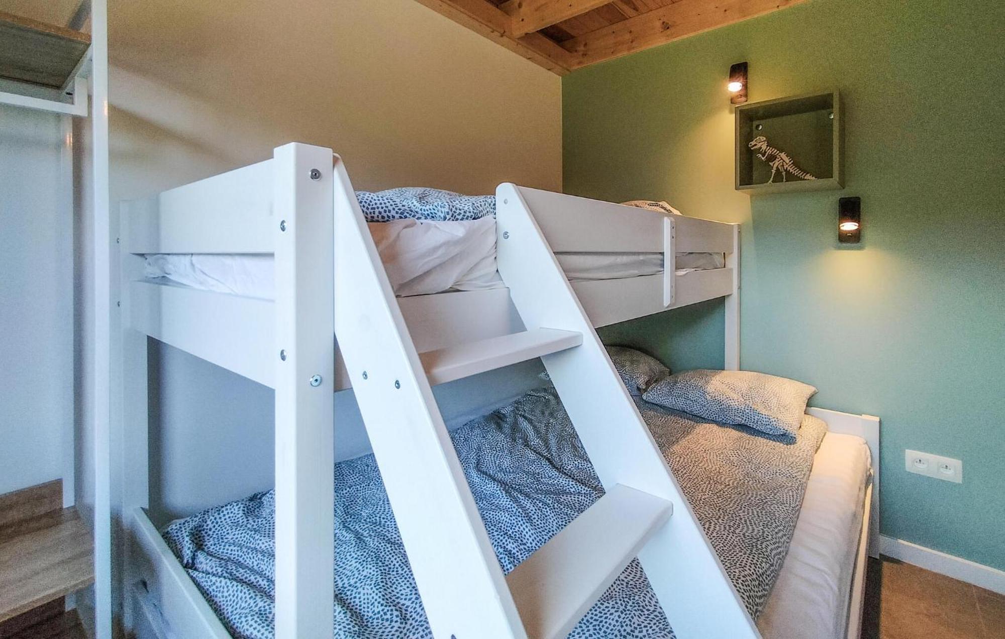 Nice Home In Somme-Leuze With Wifi المظهر الخارجي الصورة