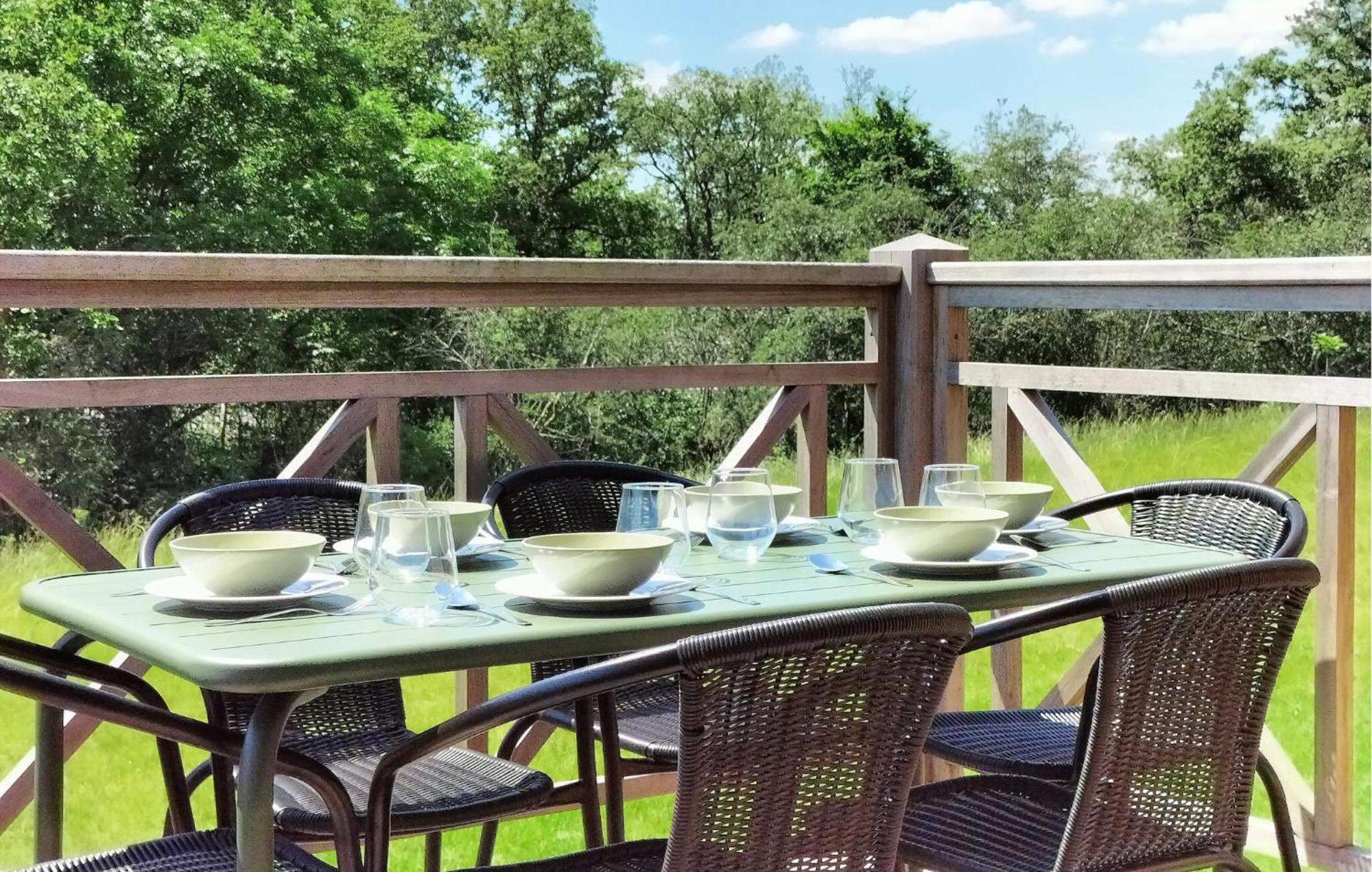 Nice Home In Somme-Leuze With Wifi المظهر الخارجي الصورة