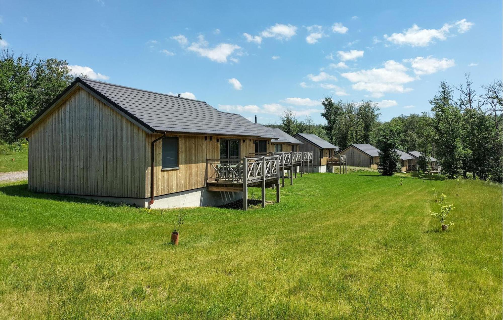 Nice Home In Somme-Leuze With Wifi المظهر الخارجي الصورة